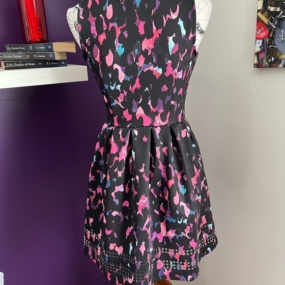 7 for $30 Apt. 9 Dress - Picture 5 of 9